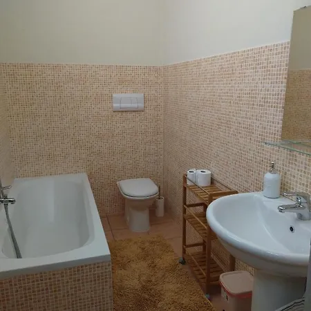 Semesterbostad Grace's House Crema